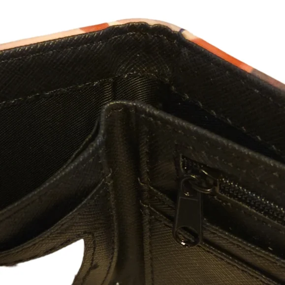 NWOT Stranger Things wallet w/characters - Picture 5 of 7